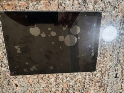 Microsoft surface pro 4 for parts, Screen and battery new