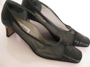 Valleverde Malla Negra Zapatos tacón bajo para mujer 38.5 euros Italia |  eBay