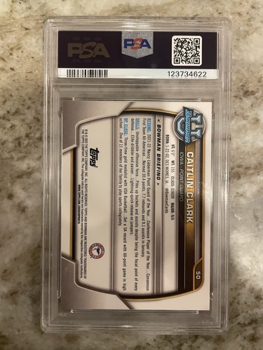 Bowman 2022 cromo universidad refractor rosa #50 Caitlin Clark PSA 9 IOWA/FIEBRE - Imagen 2 de 2