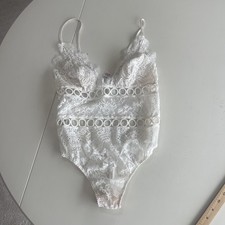 Victoria's Secret Luxe Strappy Lace Teddy Bodysuit Crochet Sz S Adjustable Ivory