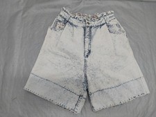 High-Waisted Acid Wash Denim Shorts with Double-Button Closure — listing 3