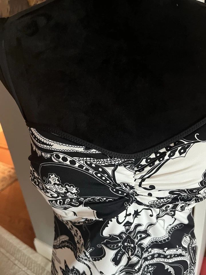NUEVO CON ETIQUETAS Damas Talla Mediana Tommy Bahama Negro Blanco Paisley Traje de Baño Cubrir Vestido Foto 3 de 4