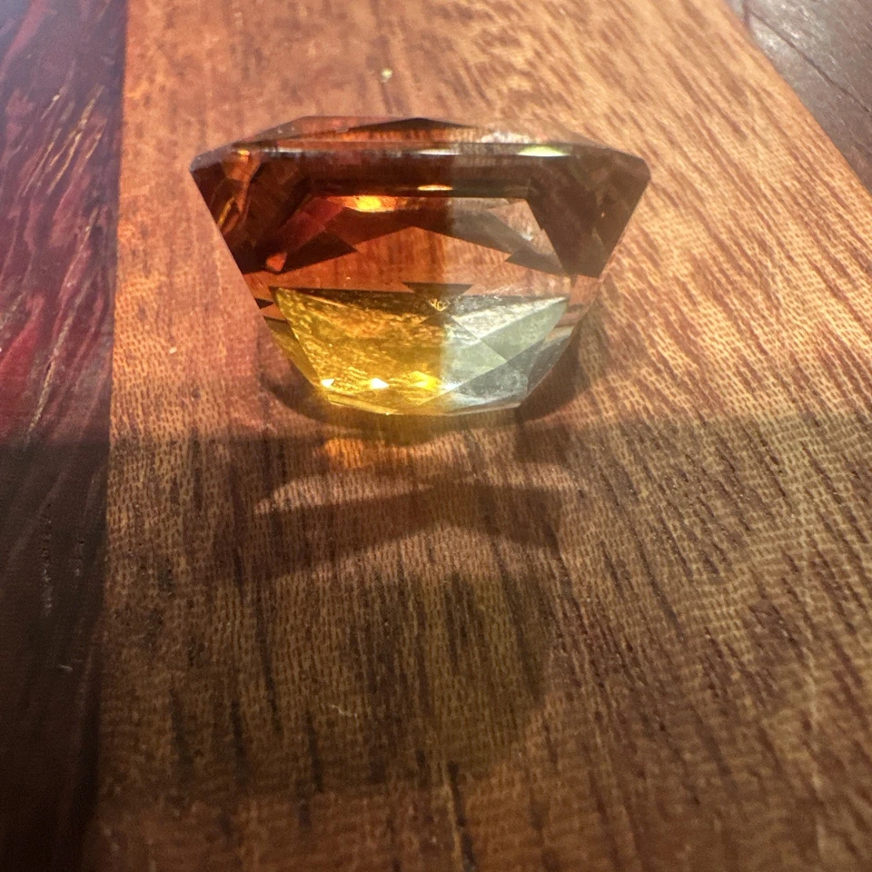 Citrine Bicolor 23.5 CT Cushion Cut Brazil Smooth Well Cut Natural Gemstone - Image 3 of 4