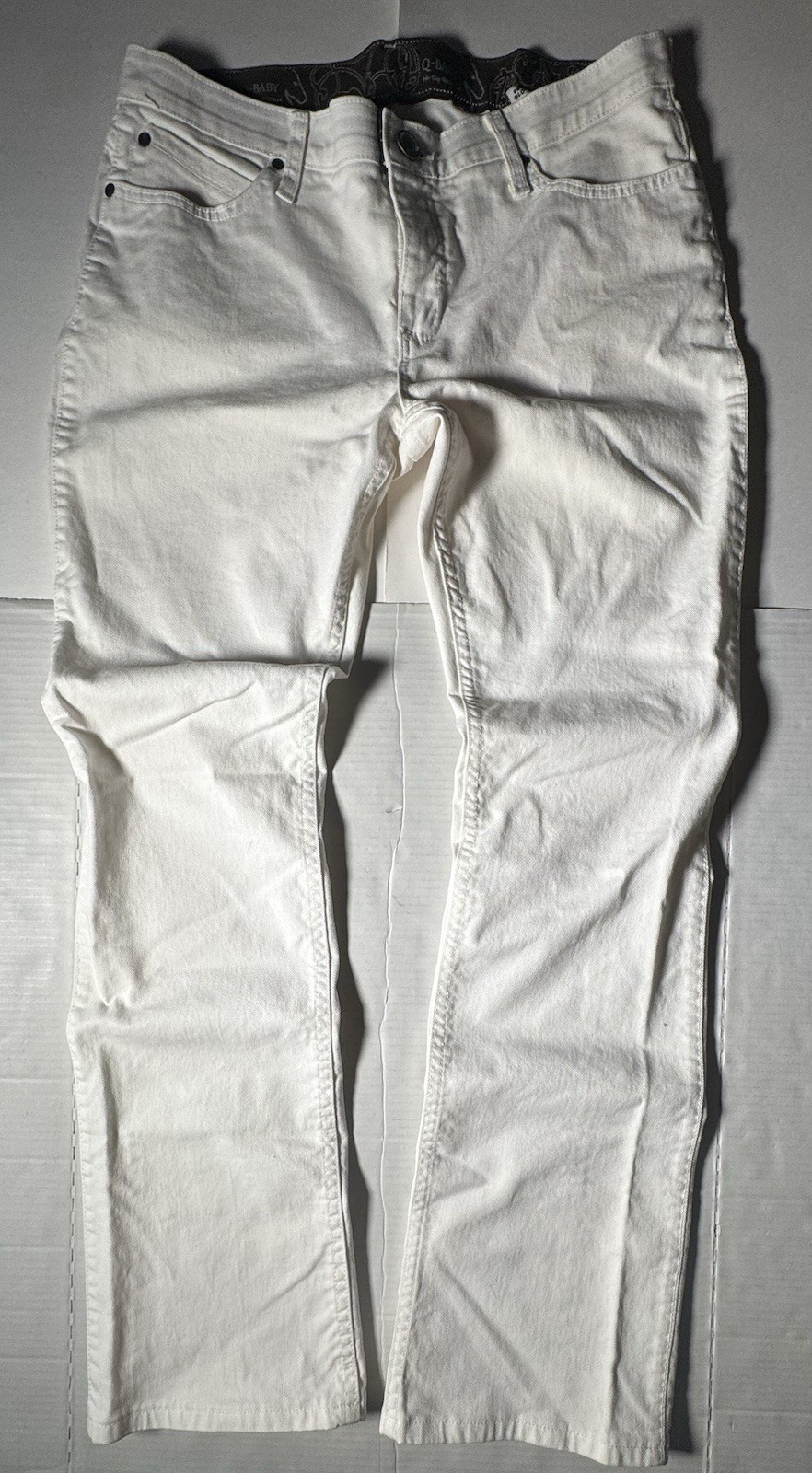 White Women Sz 31 /11 X 34