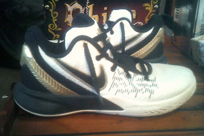 Men's Nike Kyrie Flytrap 2 White Gold Black Size 7 Basketball Shoes excellent