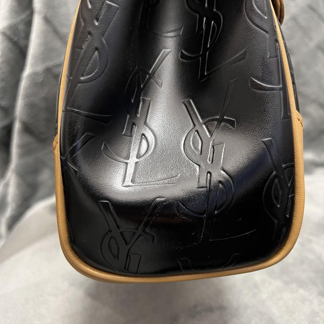 Borsa a mano Yves Saint Laurent logo in rilievo monogramma formale nero marrone con ciondolo