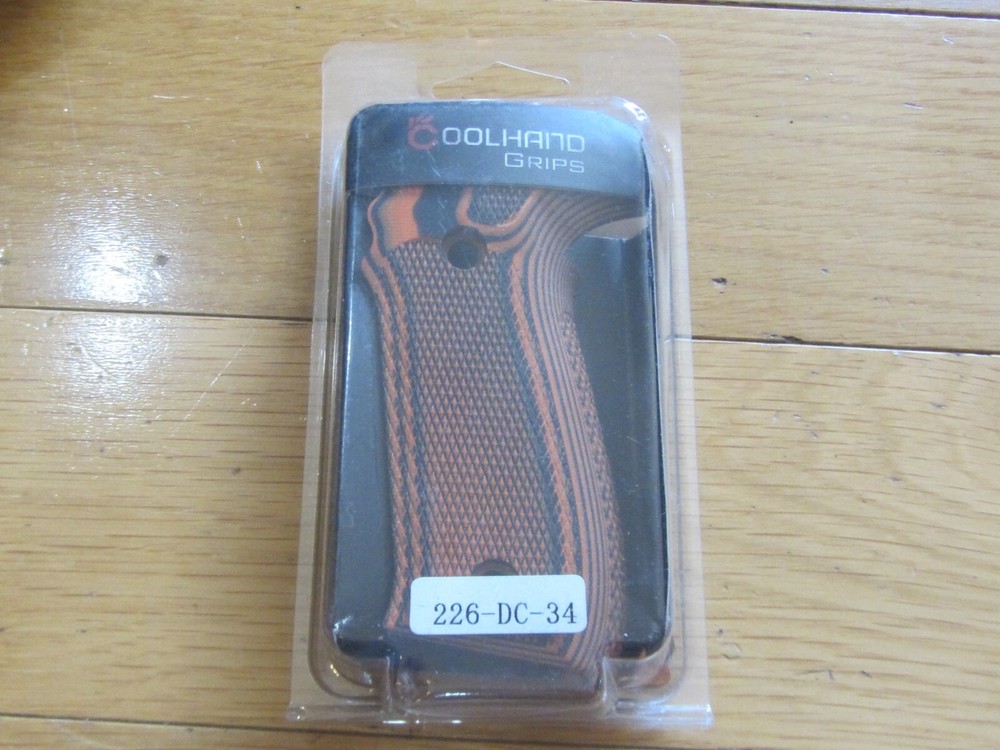 Cool Hand Wood Grips for Sig P226 Pistol! new In Box! Cool! Cool! Cool! POW!