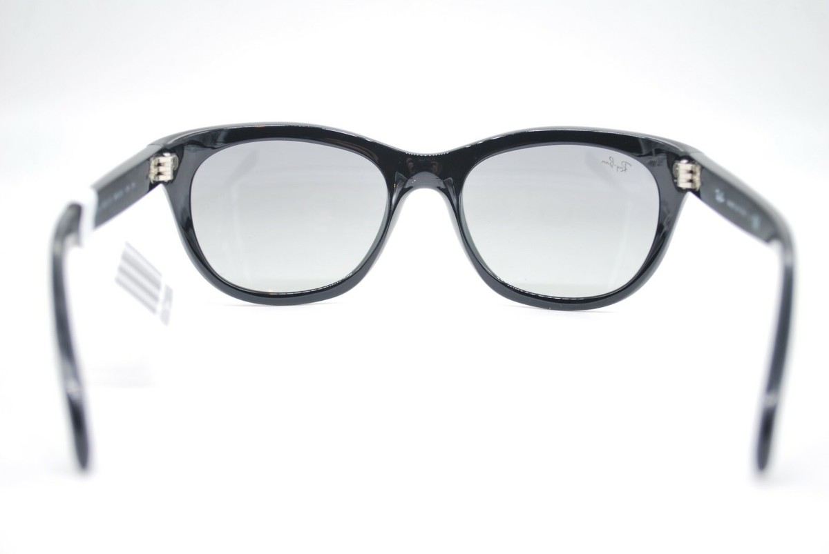 Ray-Ban RB 4216 601/11 New Black/ Gray Gradient Sunglasses with Case in Box NEW RAY-BAN RB4216 601/11 BLACK/GREY SMOKE GRADIENT  main image 2