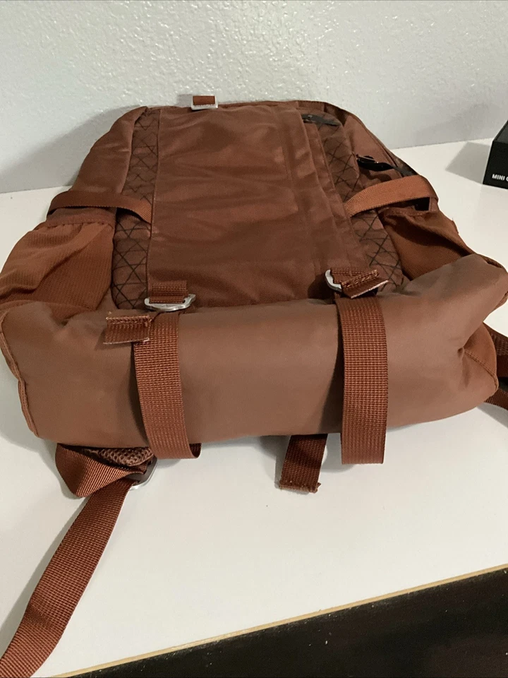 Mochila Nixon Unisex Nylon Ladrillo Talla Grande Foto 3 de 4