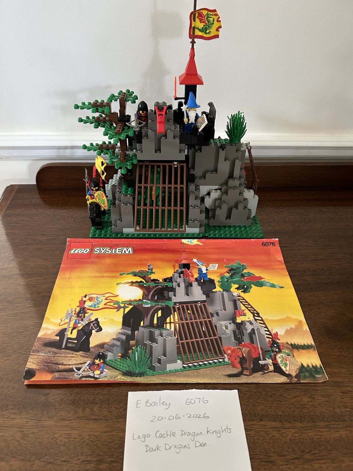 LEGO 6076 Castle Dragon Knights Dark Dragon Den