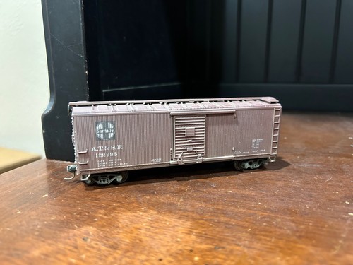 HO Scale Athearn Santa Fe ATSF 40' boxcar 122998 kadees/metals