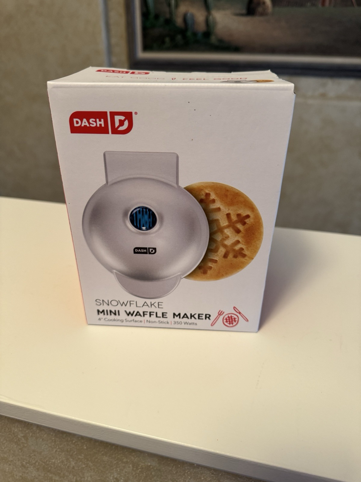 Dash Mini Snowflake Waffle Maker 4 Inch New In Box  -image