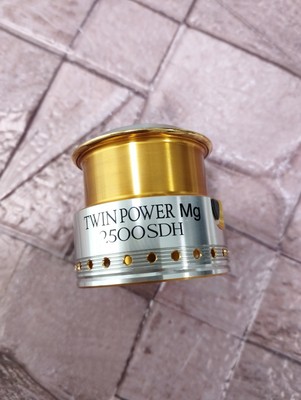 Shimano 06 Twin Power Mg 2500SDH Spool Used with Minor Edge Marks From Japan