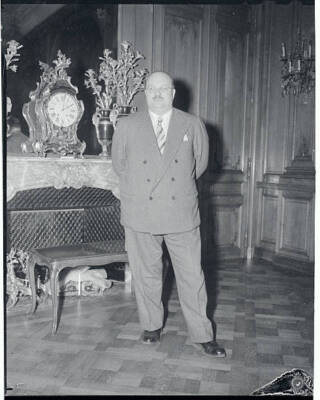 Portrait of King Farouk - Ex-King Farouk of Egypt poses in his - 1953 Old Photo