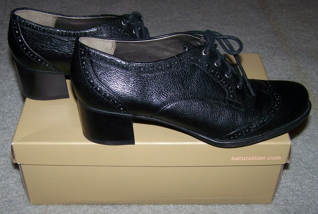 naturalizer ladies shoes