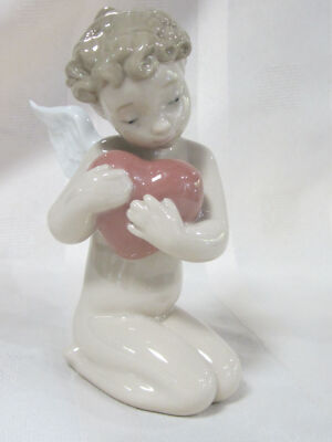 NAO BY LLADRO FOREVER IN MY HEART #1611 BRAND NEW IN BOX ANGEL