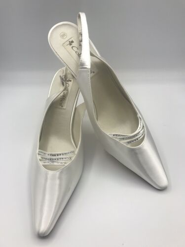 Coloriffics Divine Chaussures teinables blanc satin pour femmes talon fronde strass - Photo 1/7