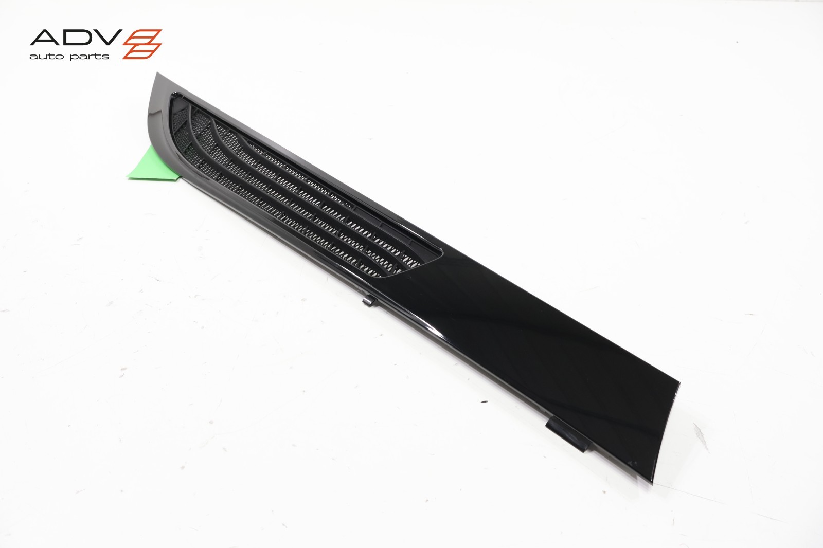 14-20 BMW i8 I12 COUPE REAR RIGHT SIDE QUARTER PANEL AIR VENT GRILLE MOLDING OEM