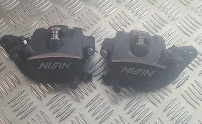 Etriers de frein droit et gauche TRIUMPH TIGER 660 2021 / supports de freinage - Photo 1/4