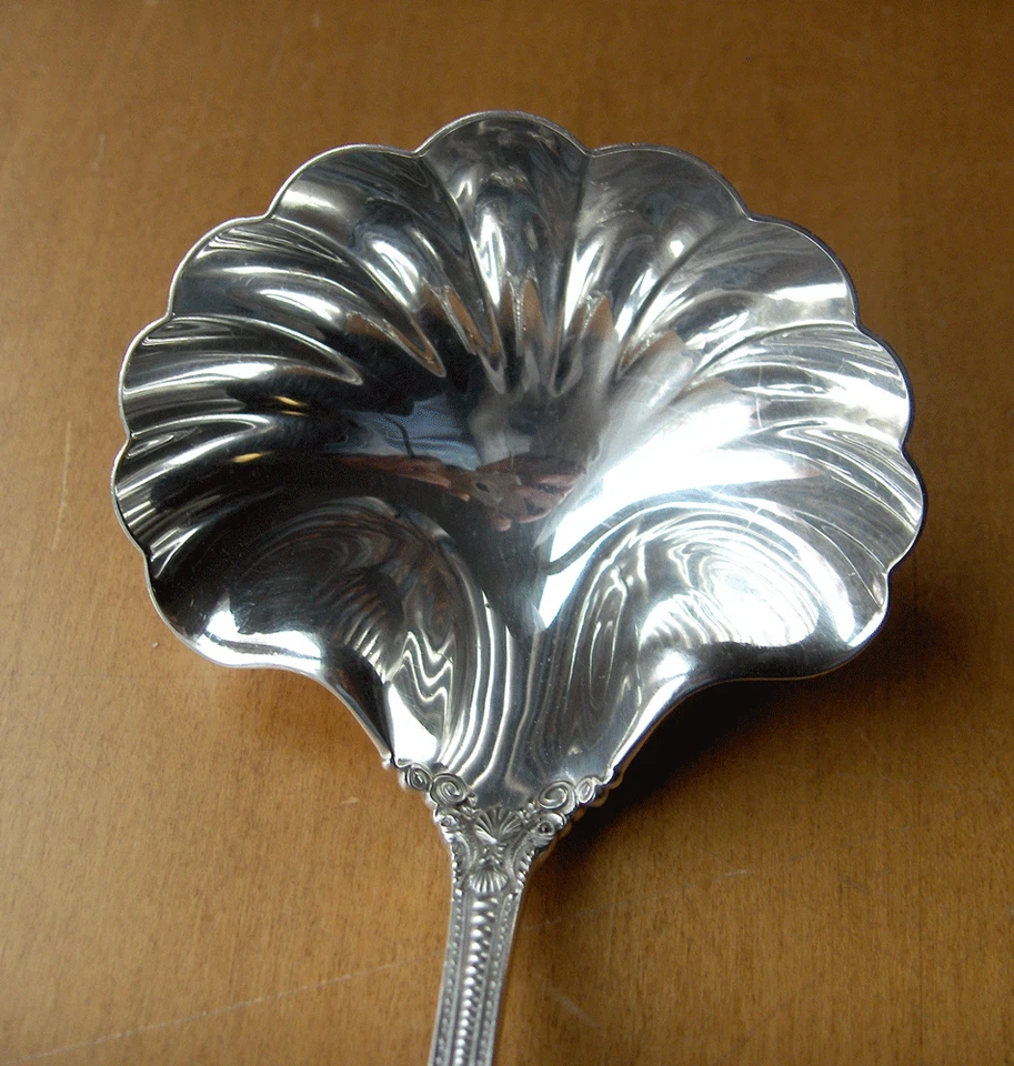 Tiffany & Co. Ренессанс серебро суп ковш ~ фигурный узор ~ 1905 - Изображение 3 из 4