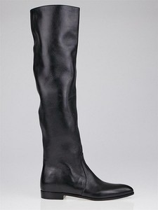 pointed toe flat boots