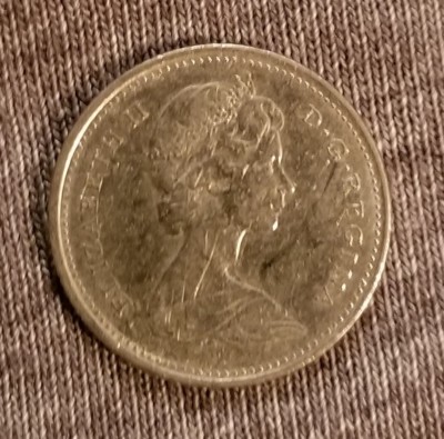1974 Canada 10 Cent Coin w/ Queen Elizabeth II, Excellent