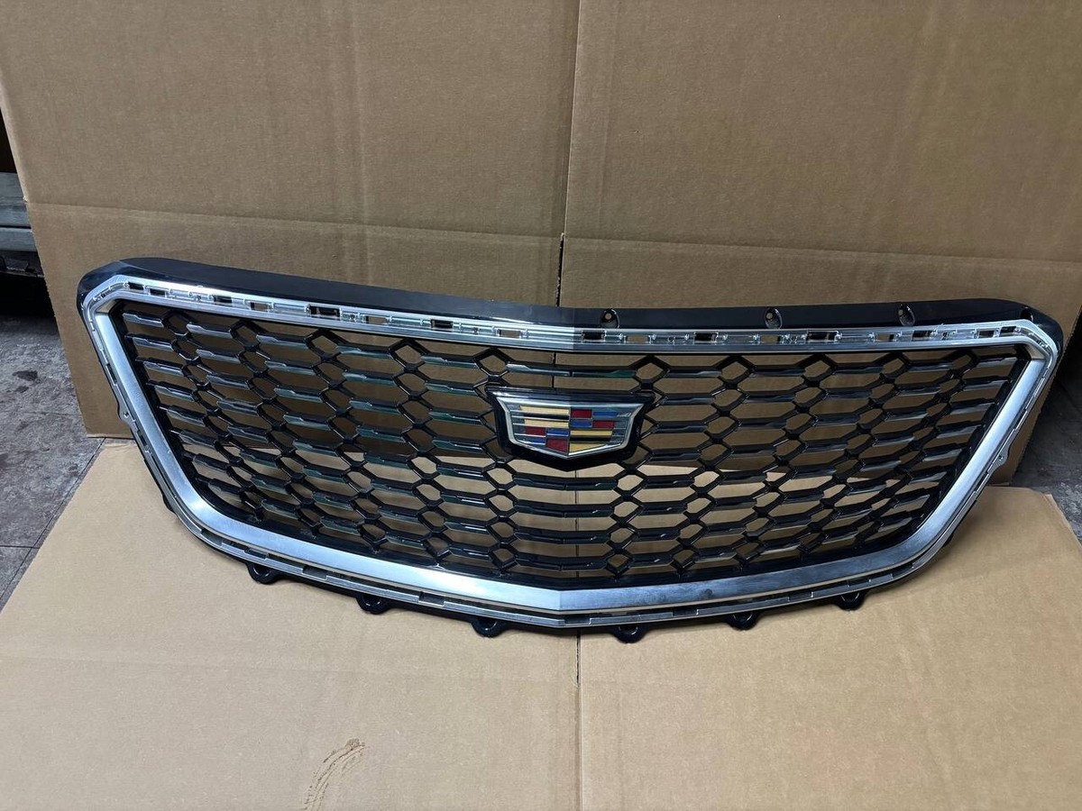 2019-2023 Cadillac XT4 Luxury Front Upper Grille OEM 84658410