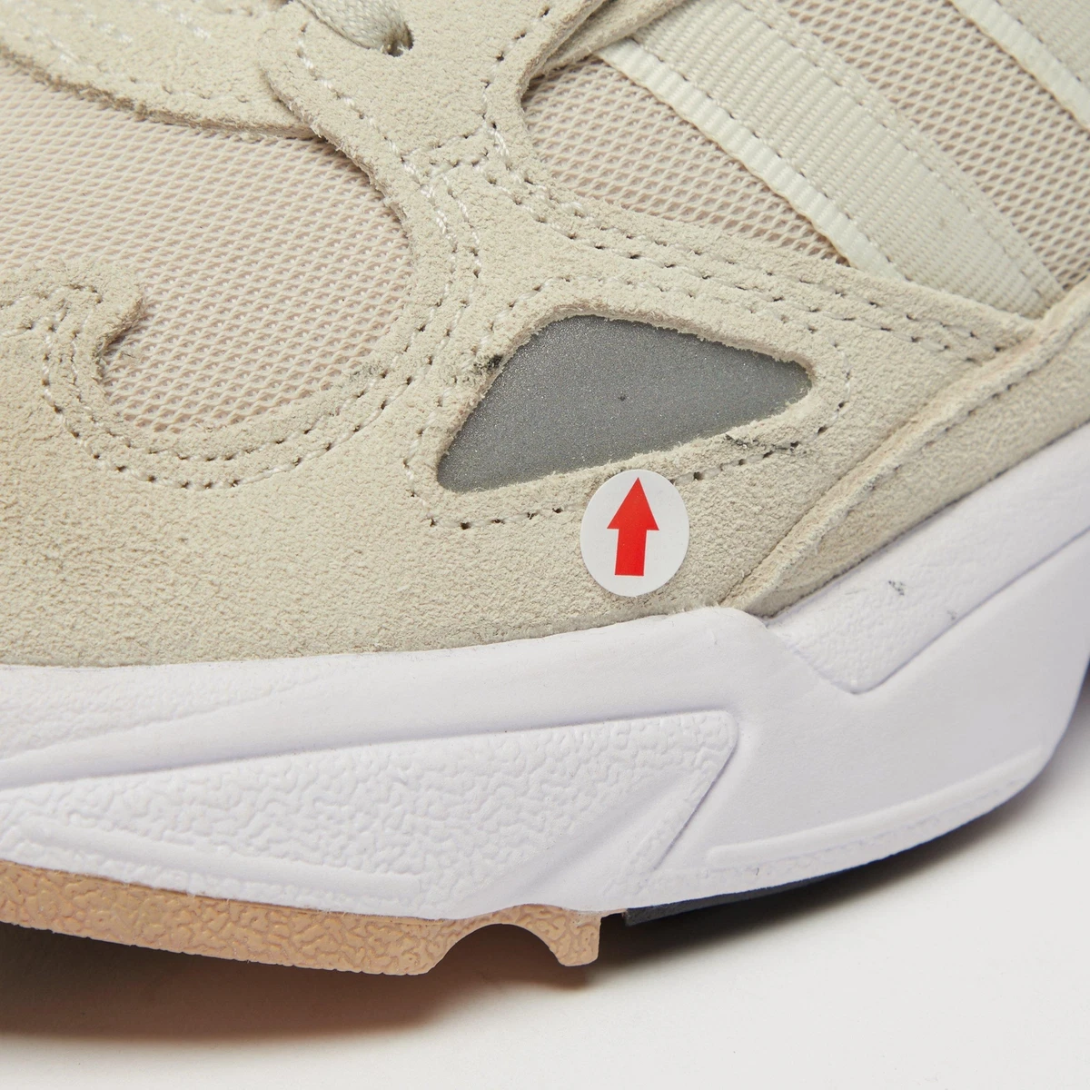 Beige falcon deals adidas