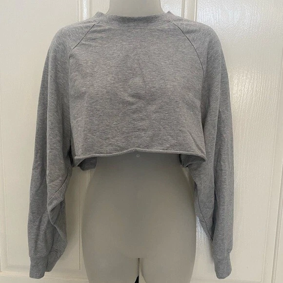 alo-yoga crop long sleeve 