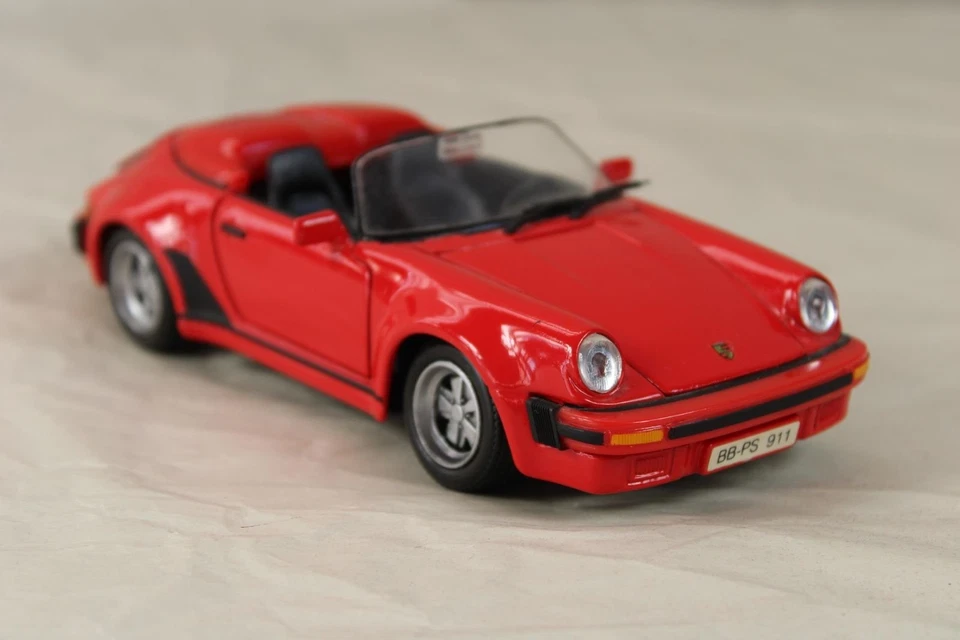 B10 / Modellino Auto Porsche Speedster 911 IN Color Rosso - Scala 1:24 - Circa - Immagine 2 di 4