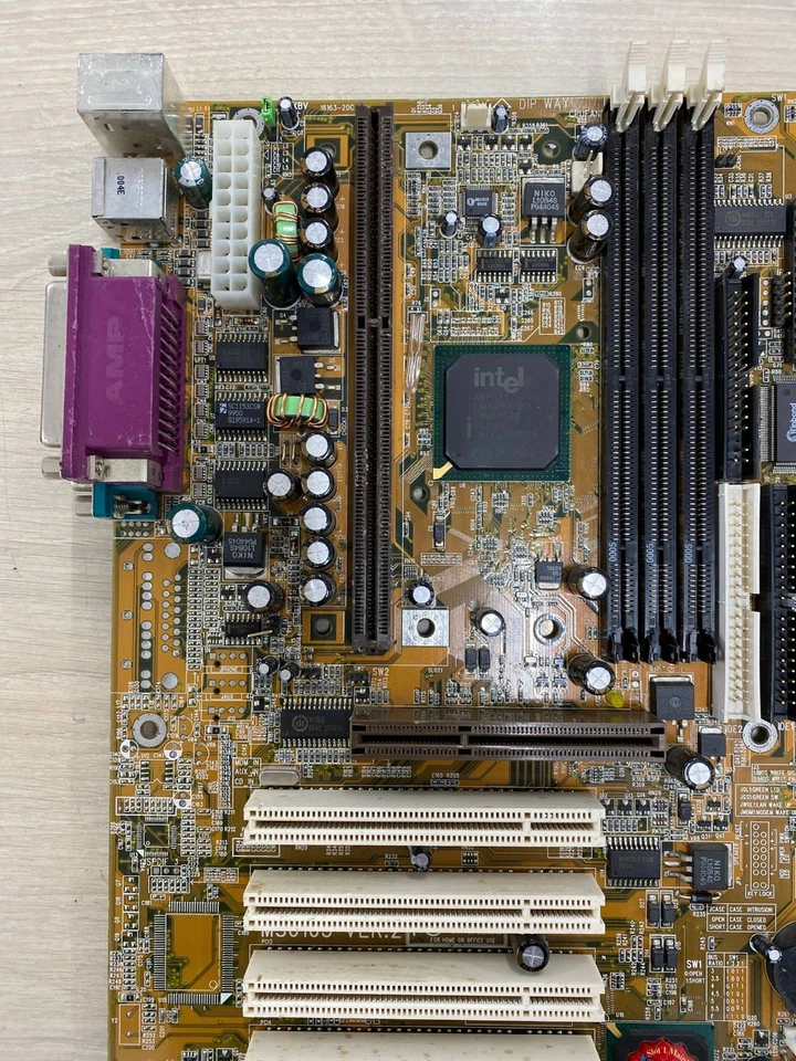 Slot 1 ATX Motherboard MSI MS-6163 - Image 3 of 4