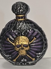 3D shaped Golden Skull Potion / Poison Bottle Halloween Decor 5.5-in
