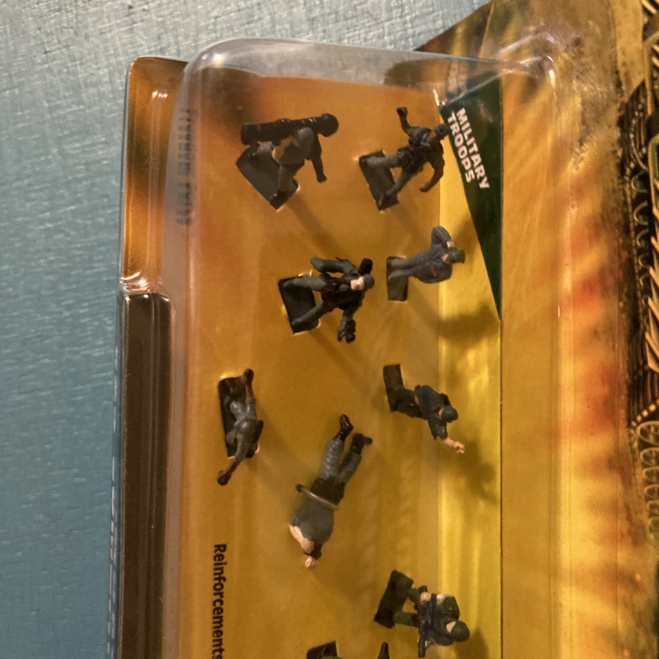 Micro Machines Military #25 COMBAT TROOPS Figure Set 7019 1998 Galoob (1) - Image 2 of 4