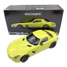 MINICHAMPS 1/18 Mercedes-Benz SLS AMG 2010 Yellow