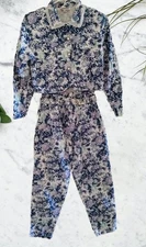 Lajate Women Jacket and Pants set, blue floral with lace trim. Size L