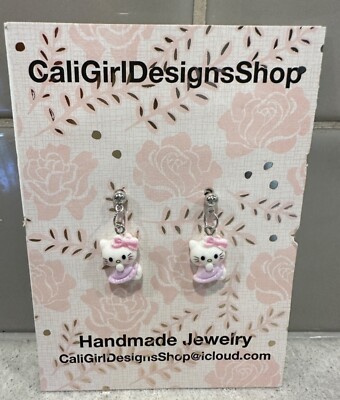 Fashion Jewelry  Hello Kitty Stud earrings  Costume Jewelry