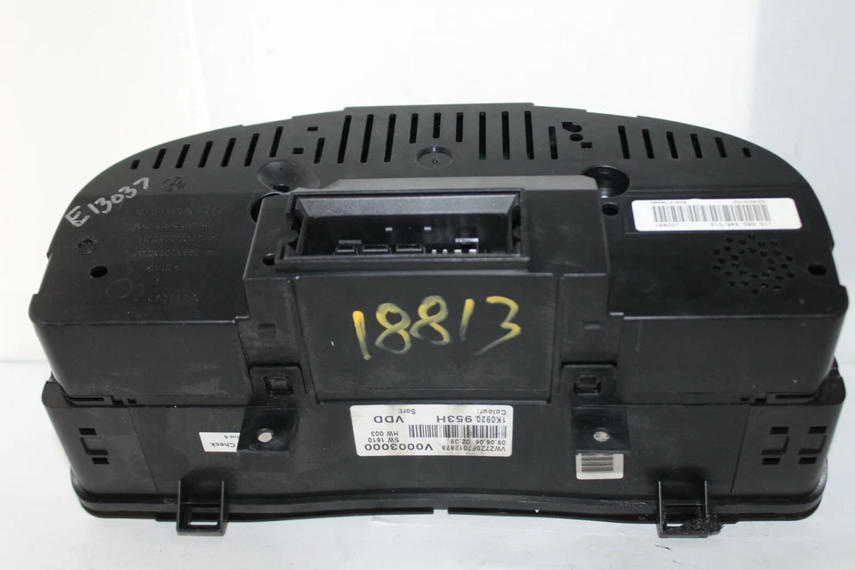 Cuadro de instrumentos velocímetro medidor de panel 06 07 VW Rabbit 25.595 millas Foto 4 de 4