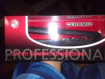 Wigo Europe Professional 57mm Ceramic Hair Straightener Wigo Europe Professional 57mm Ceramic Hair Straightener