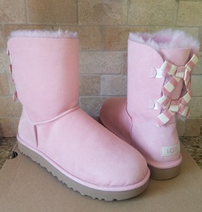 blush pink uggs