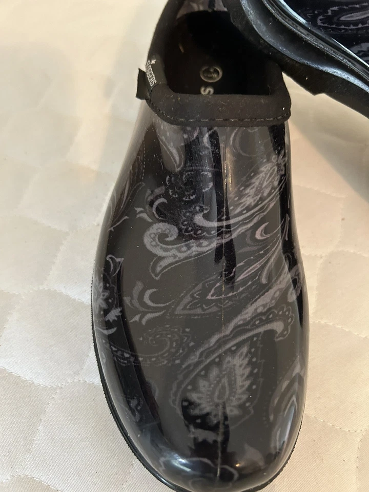 Sloggers Waterproof Clogs Slip On Women’s Size 8 Black Paisley - Image 2 of 4