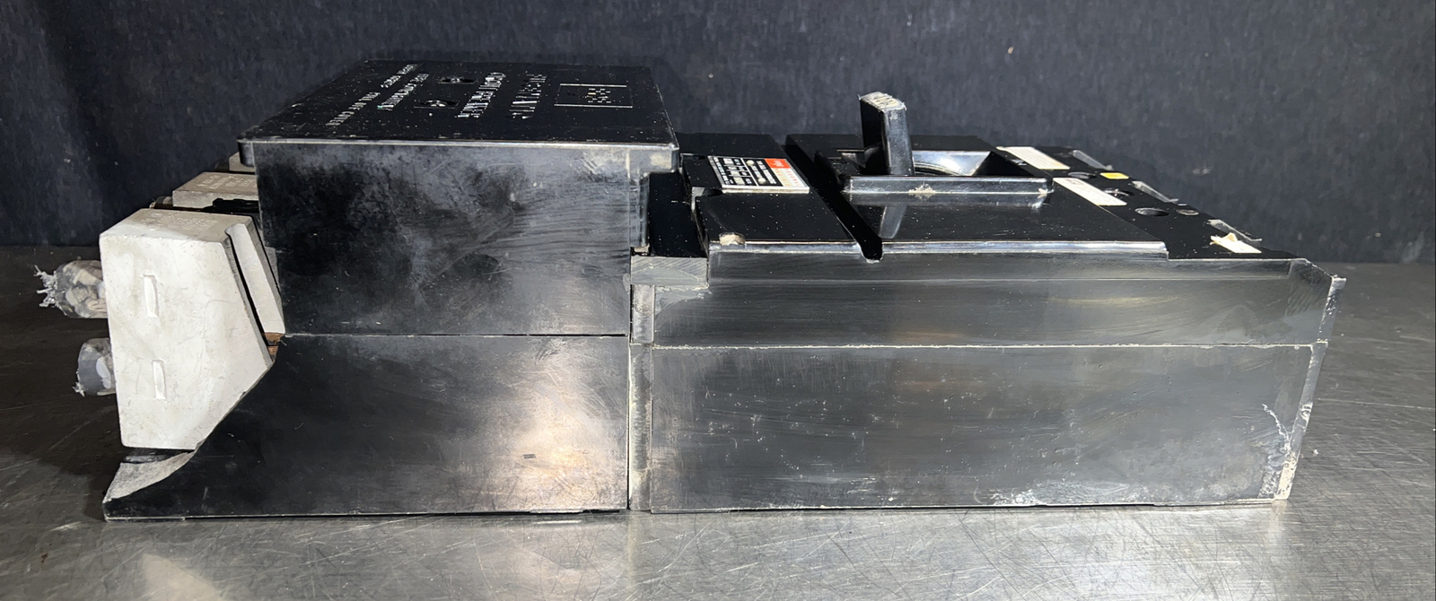 FPE Federal Pacific Circuit Breaker Fusematic XJL 400 amp XJL632400 Damaged Case