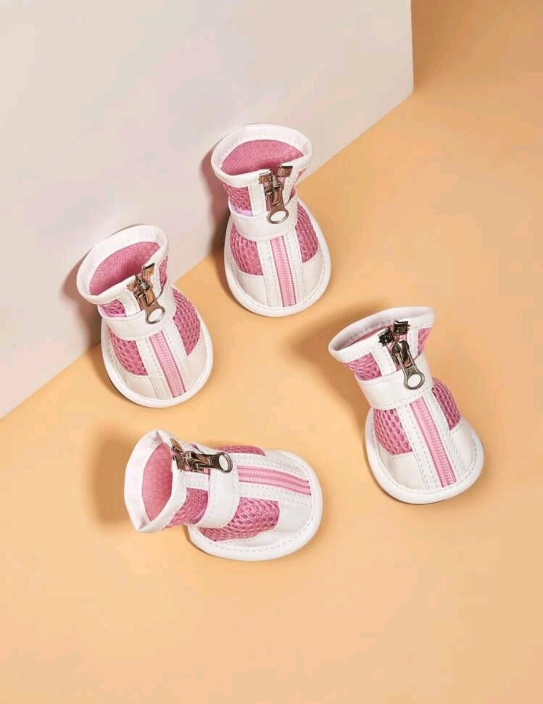 Chaussures petits chiens rose S idéales pour les balades urbaines et sorties sous la pluie