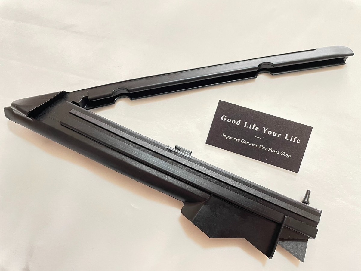 NISSAN GENUINE 80832-JL00A RUBBER SEAL WEATHER STRIP OEM JDM Brand