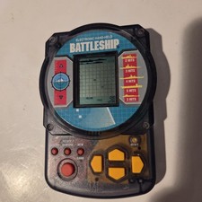Vintage Battleship Hand Held Electronic Game 1995 Milton-Bradley Tested Working