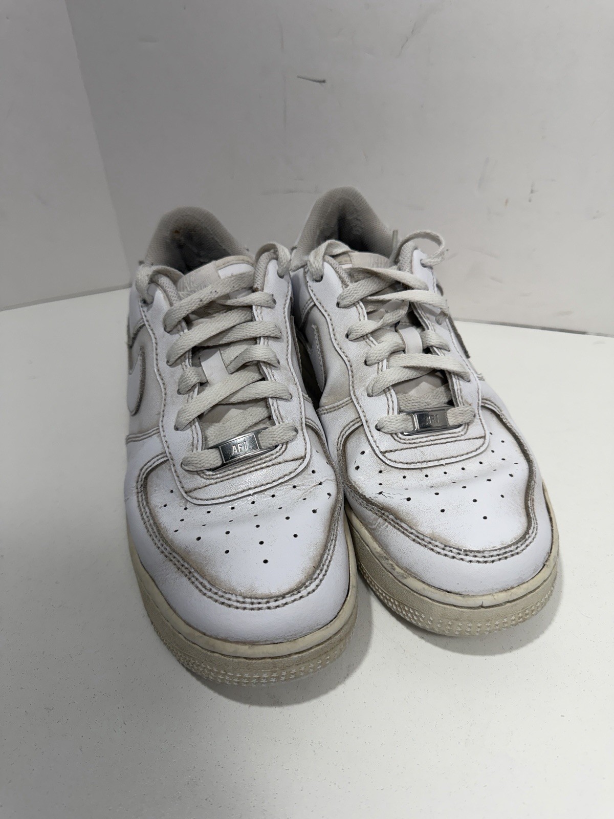 Nike Air Force 1 Low GS White 314192-117 Boys Sneakers Size 6.5Y USED thumbnail 4