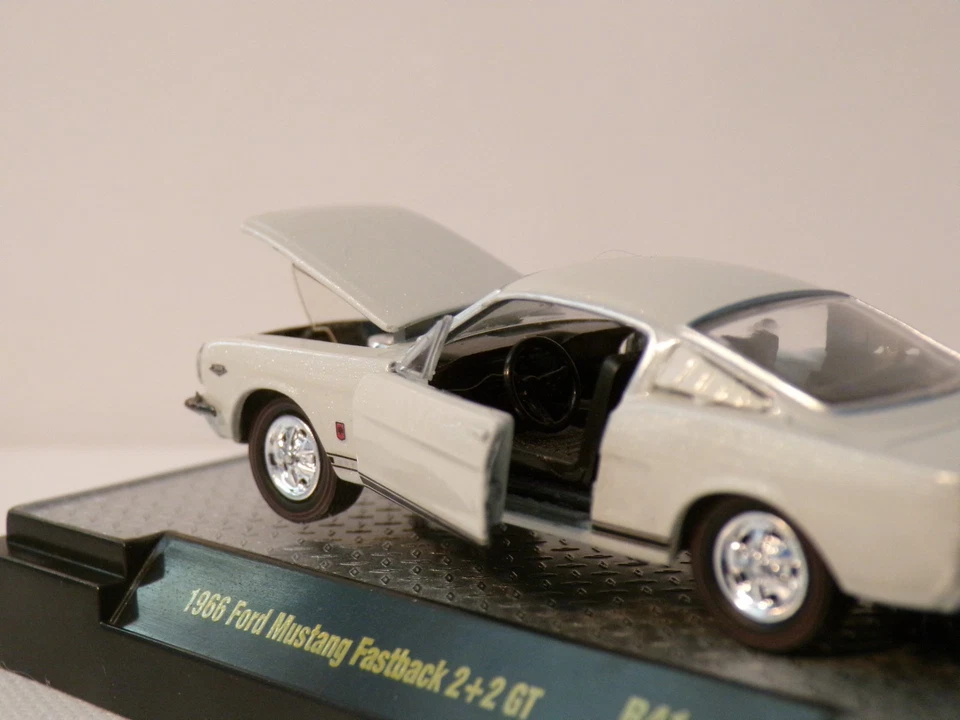 Classic 1966 Ford Mustang Fastback 2+2 GT   R41 17-65... M2 Machines - Image 4 of 4