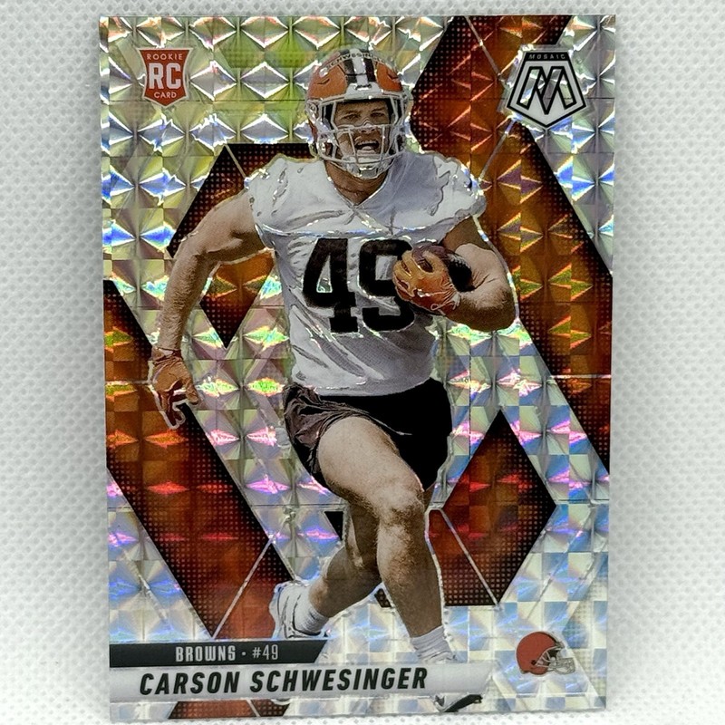 Carson Schwesinger RC 2025 Panini Mosaic Silver Mosaic Prizm #371 Defensive ROTY