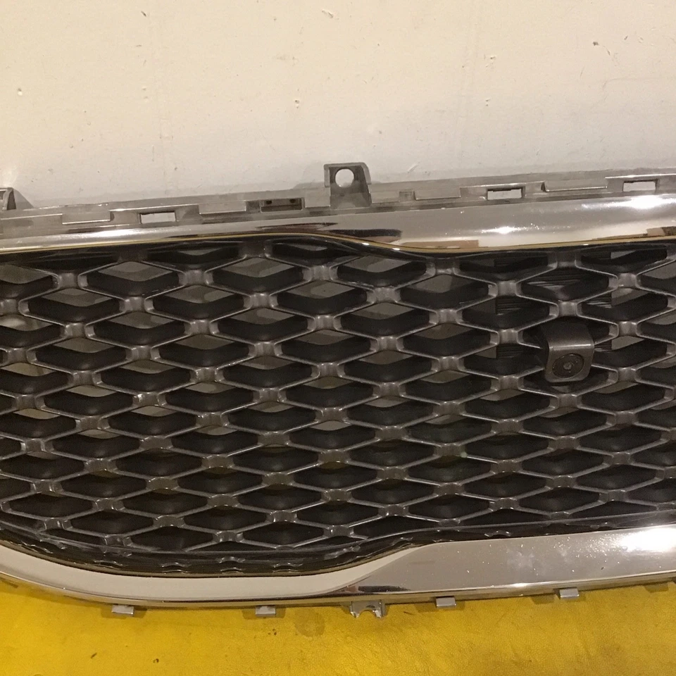 Kia K900 2015 2016 2017 parrilla delantera con cámara cromada 86350-3T400 OEM Foto 3 de 4