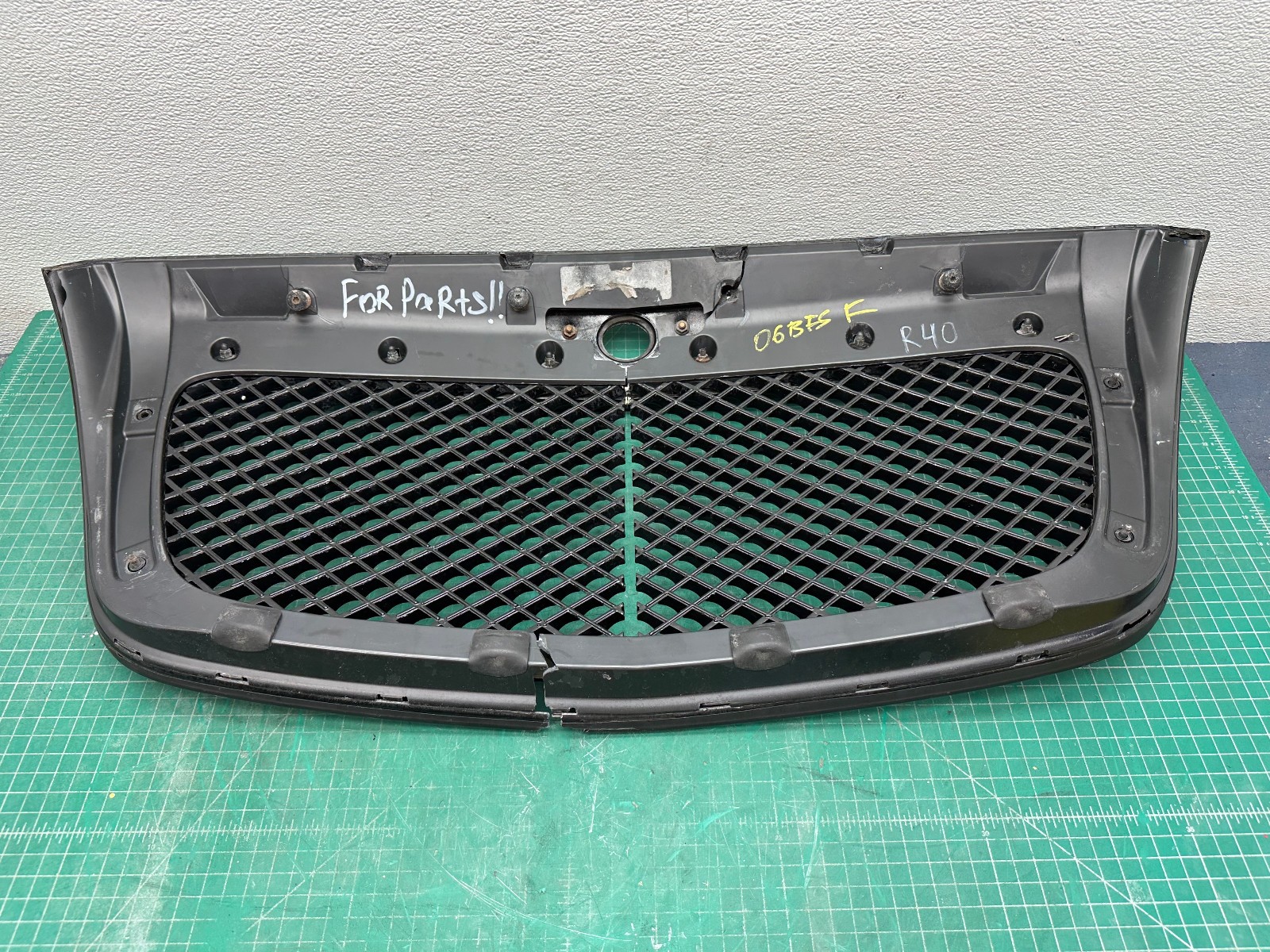 FOR PARTS!!! 06-12 BENTLEY CONTINENTAL FS FRONT HOOD RADIATOR GRILLE Black OEM