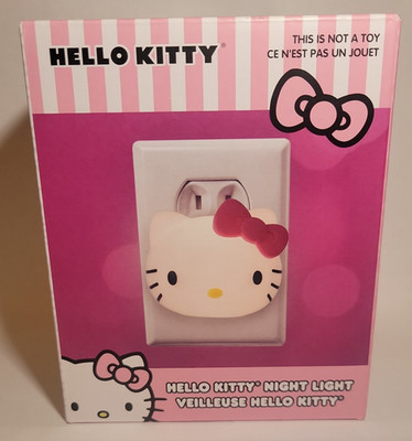 Hello Kitty Sanrio LED Wall Plug In Night Light with Light Sensor New In Box